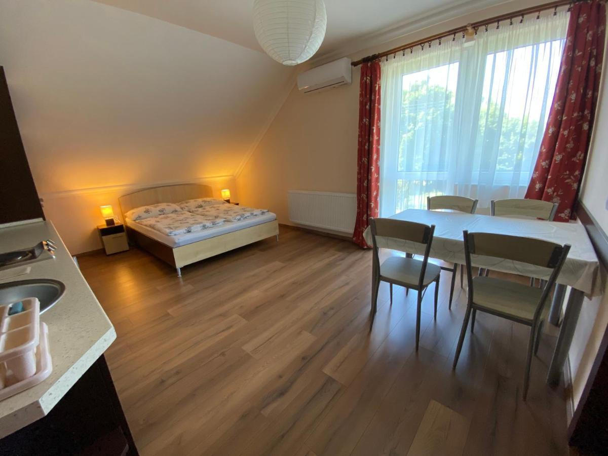 Magyar Apartman Iii. Διαμέρισμα Hajdúszoboszló Εξωτερικό φωτογραφία